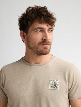 Camiseta Basica Logo Petrol Industries Beige Lavado